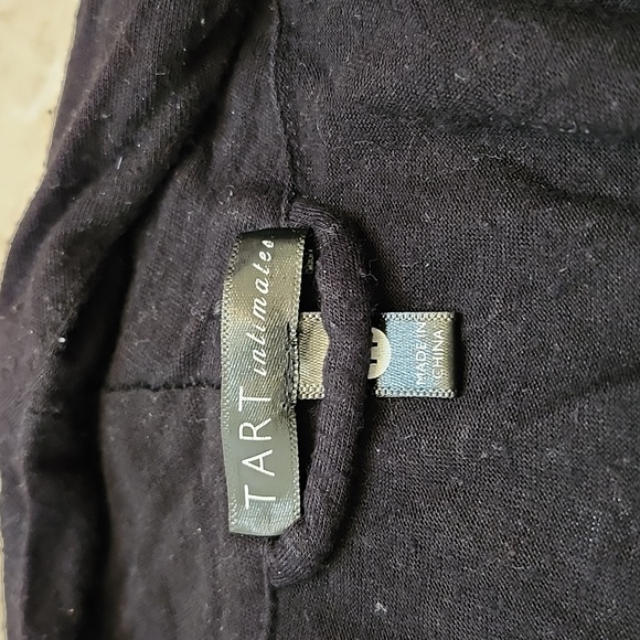 New woman's sexxxyyyyyyyyyyyy rode? - Picture 2 of 3